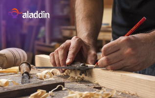 نجارون ومعدات