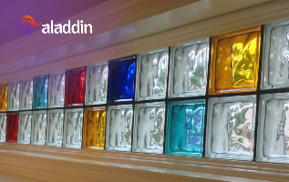 زجاج مطلي وتلوين خفيف